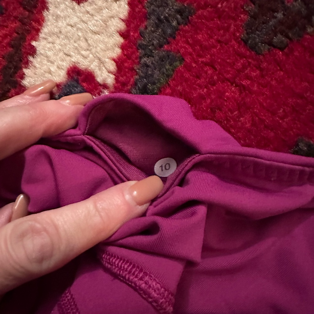 Lululemon fuchsia leggings - capri - size 10
